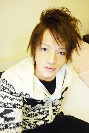玲亜くんの写真更新！！ 300x450 130.7kb