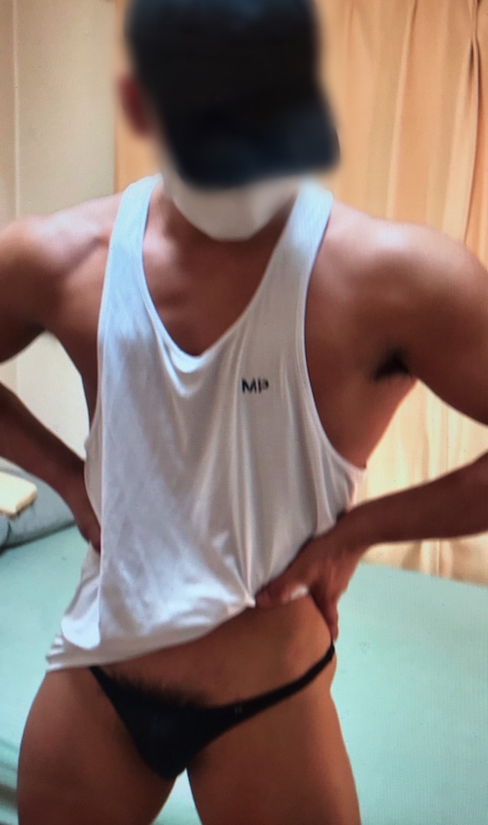 かずや本日予約可能です。