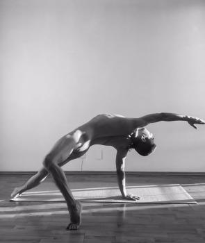 4月後半～5月★新宿でヌードヨガ、ペアヨガ、まぐわい、競パン★グループレッスン（初めての方、お一人様大歓迎！） 1724x2048 163.3kb