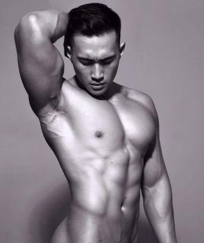 6月24日（土）17：30　セクシー＆ダンディー講師によるヌードでピラティス＠新宿 1034x1232 80.2kb