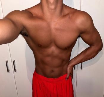 高収入アルバイトスタッフ大募集 1016x951 170.4kb