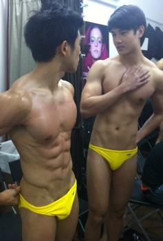 8月(変更あり)★新宿でヌードヨガ、ペアヨガ、まぐわい、筋トレ★グループレッスン(着衣レッスンもあり) 599x886 76.4kb