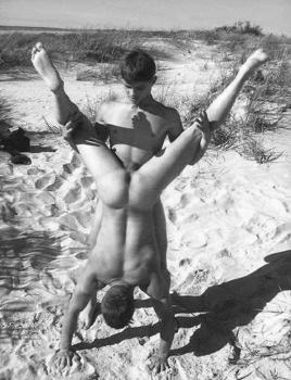 8月後半★新宿でヌードヨガ、ペアヨガ、まぐわい、筋トレ★グループレッスン（着衣レッスンもあり） 864x1130 164.2kb