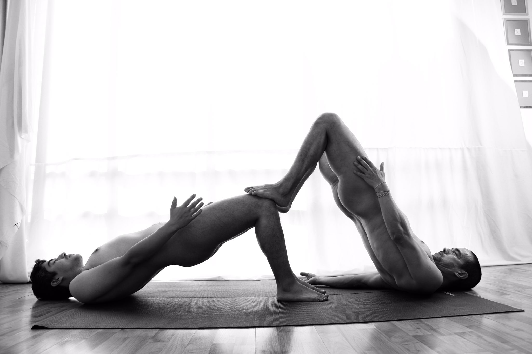 10月★新宿でヌードヨガ、ペアヨガ、まぐわい、筋トレ、ピラティス★グループレッスン（着衣レッスンもあり）