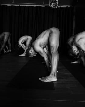 12月29日（金）15：00～17：00　ヌードで108回太陽礼拝（ヨガ）！＠大阪 1638x2048 150.4kb