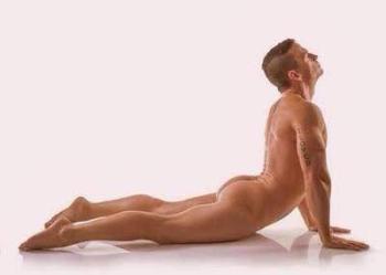 12月29日（金）15：00～17：00　ヌードで108回太陽礼拝（ヨガ）！＠大阪 400x284 8.8kb