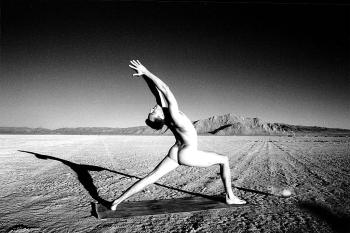 12月29日（金）15：00～17：00　ヌードで108回太陽礼拝（ヨガ）！＠大阪 1024x683 254.8kb