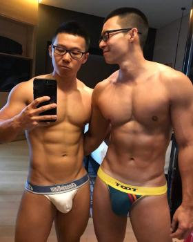 【パンイチ★ストレッチ＆ヨガ＠新宿御苑前】毎週木曜日19：30～21：00 1080x1349 102.6kb