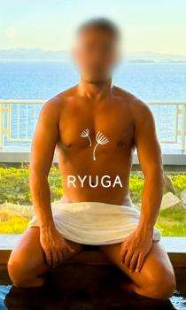潮吹き続出のデカマラボーイズによるオイルマッサージ店💦  - 768x1280 177.5kb