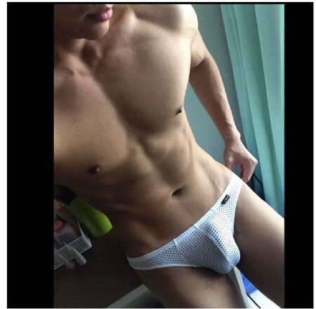 🌈 レッドライン東京 セラピスト紹介 ― あなたを癒すプロの男性セラピストたち  - 631x617 103.9kb