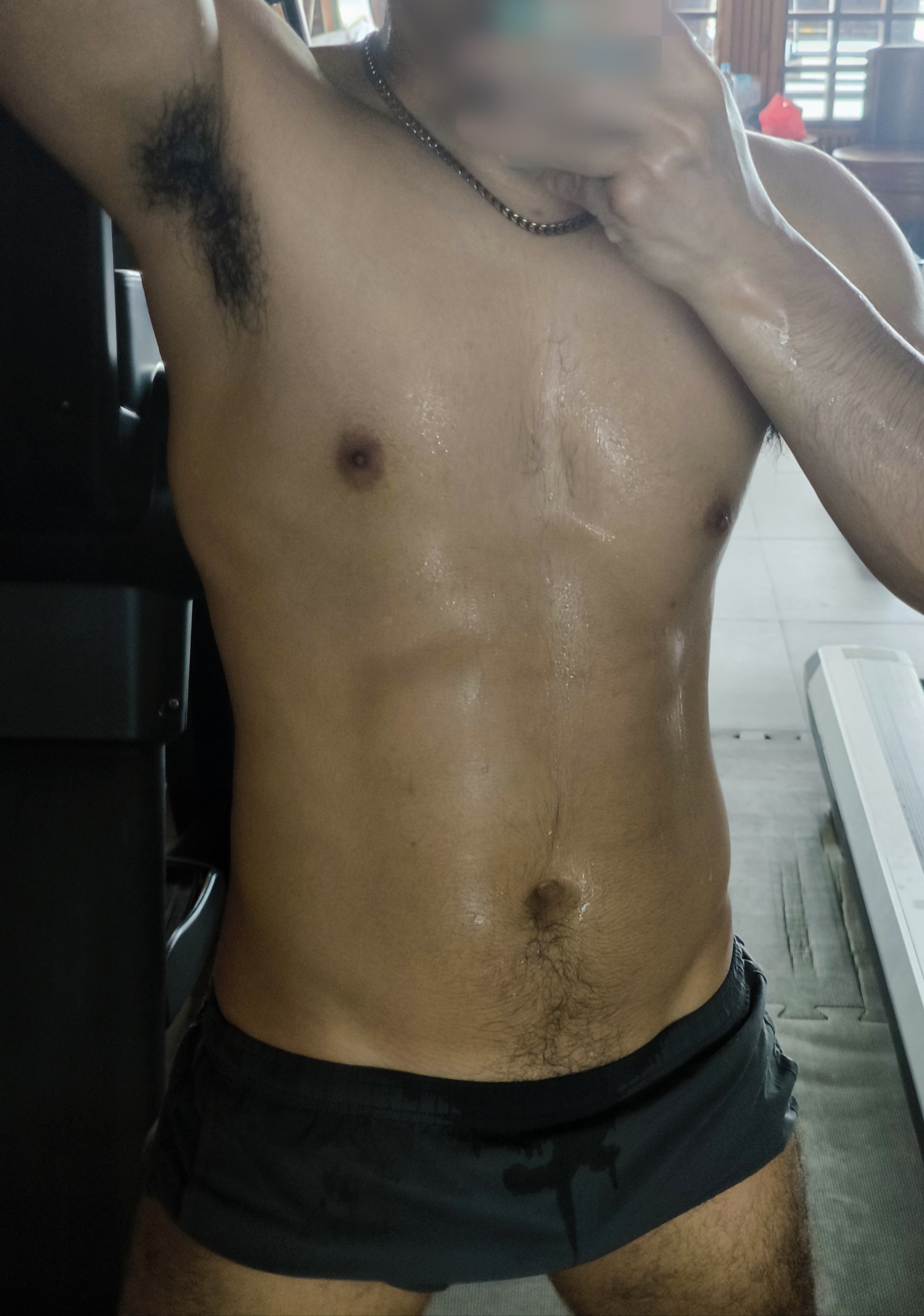 🎅クリスマス&年末年始は筋肉男子を予約しませんか？デカいを触れる!!