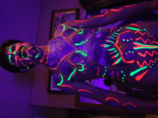 全裸にブラックライトなボディーペイントで宇宙人に変身！＠大阪（宿泊OK）