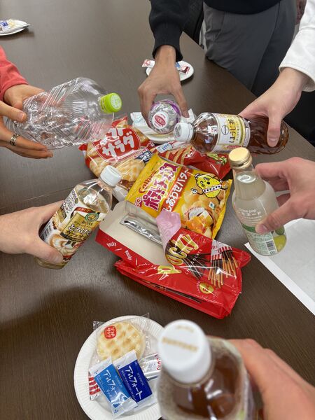 4/18&25昼40代メインのゲイ男子交流会. 5712x4284 4959.5kb