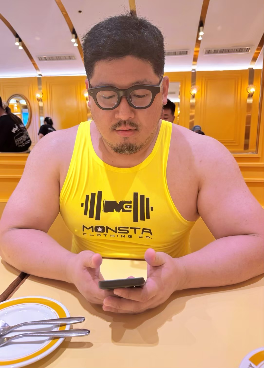 1️⃣歩合70%以上確約💴 2️⃣プロトレーナーによる筋トレ指導💪new!