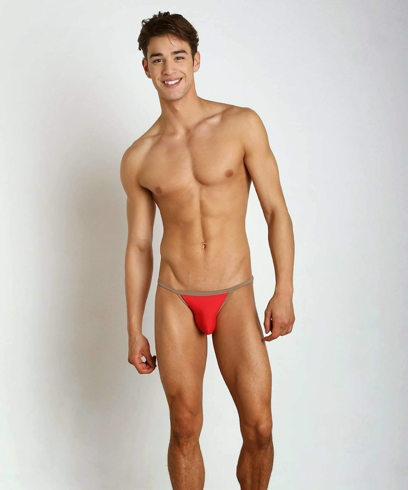 イケメンイントラによる★ヌードorパンイチで【基本のハタヨガ＠大阪】