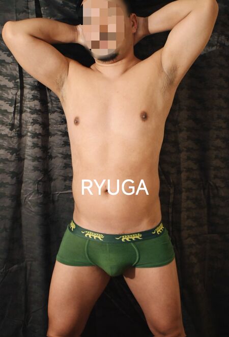 🍌筋肉男ケンジ、タイガ、シュウヘ、リュウガのがっちりエロ〇を堪能!! ケツ穴抜群 994x1459 740.2kb