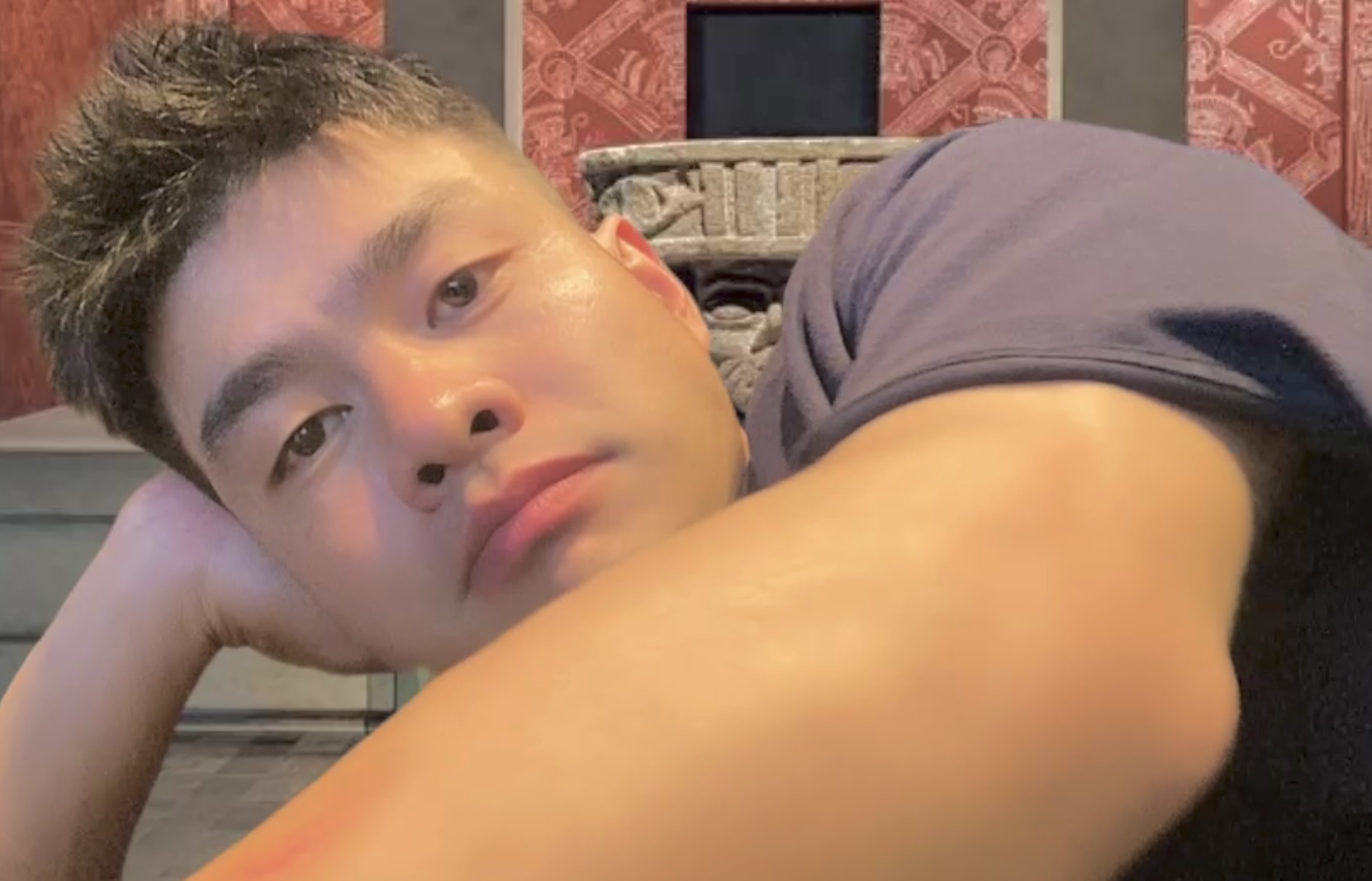 最高級の筋肉兄貴を紹介します。
