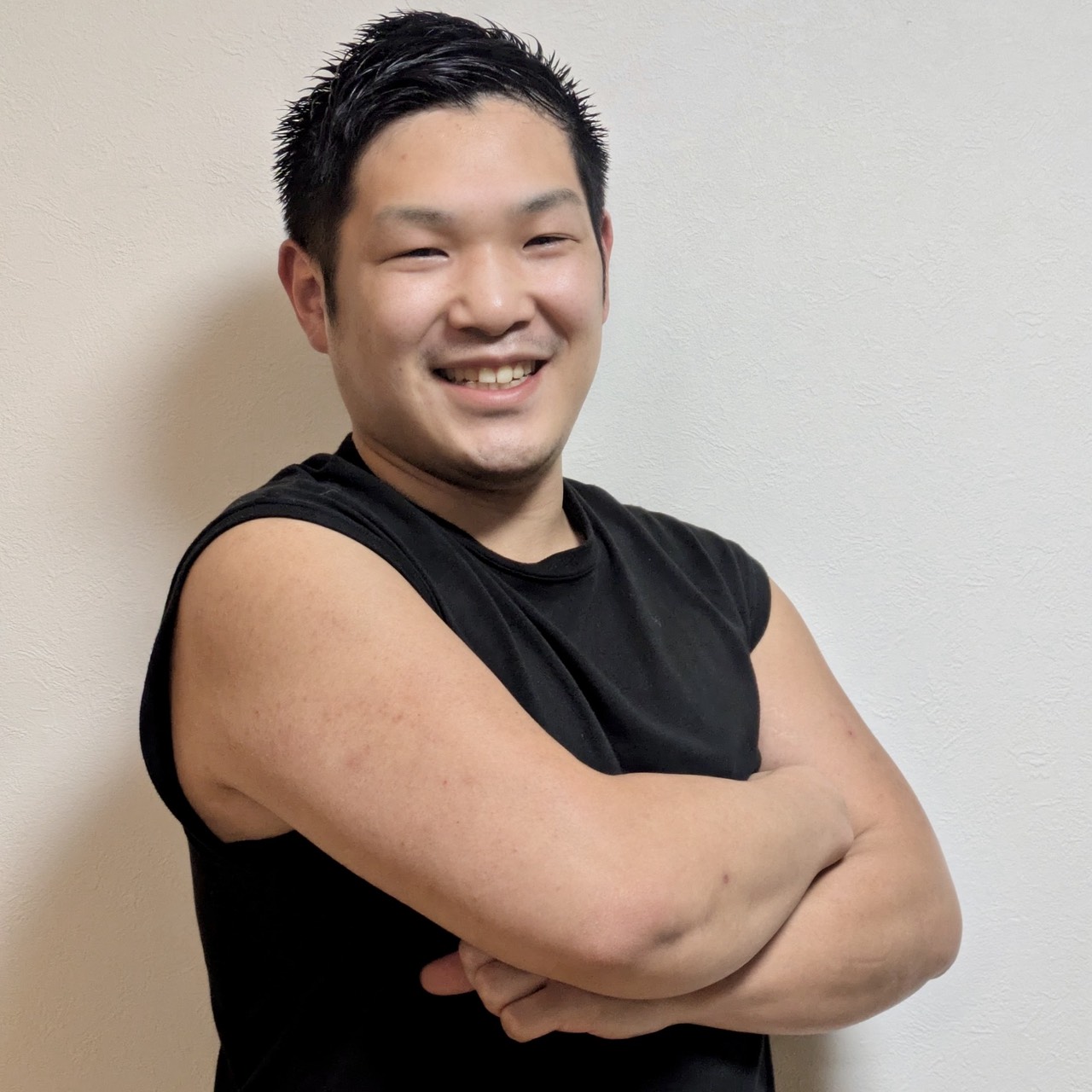 【東京｜柔道仕込みのガッシリ体型🥋】濃いキスとハグが好きなP17リバ・ショウ