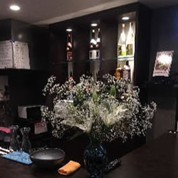 酒縁 展baR - 大阪府 ゲイバー - シュエン テンバー